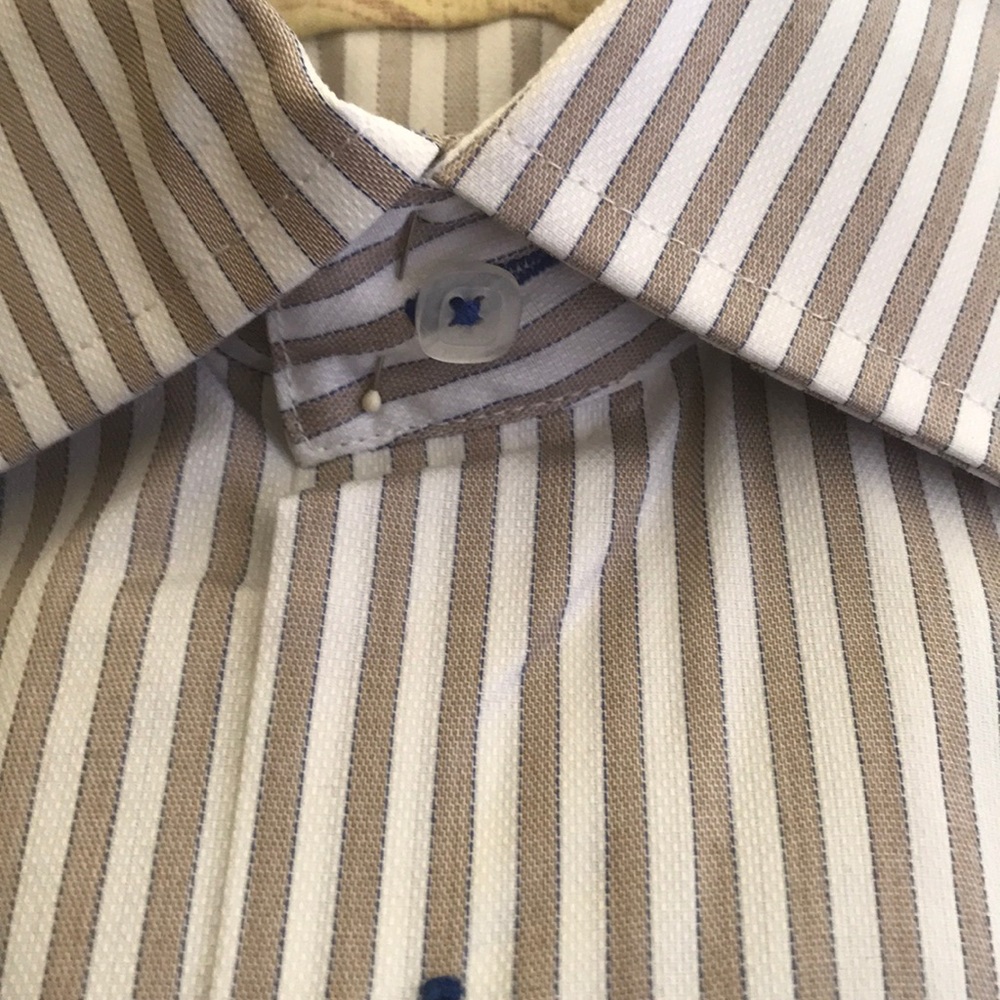 Shirt - Picture 3 of 4